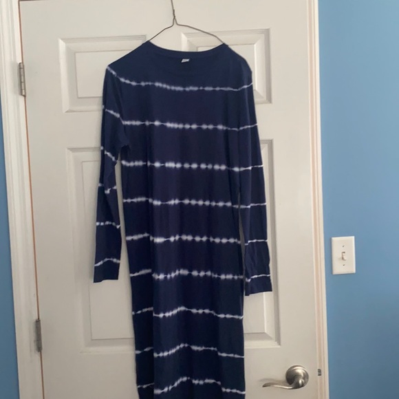 Old Navy Dresses & Skirts - Old navy long sleeved dress! Size L wore 2x